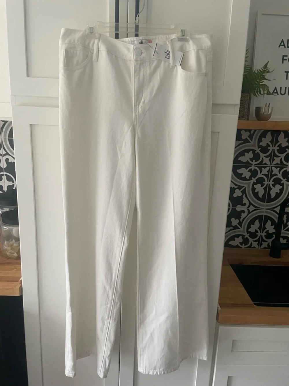 CAbi 12 long NWT Ashbury Jean white - Picture 2 of 2